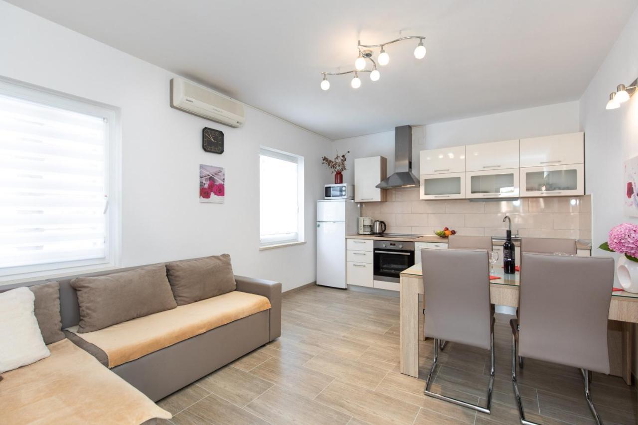 Adria-Holiday House With A Private Pool In Krk Kornić 외부 사진